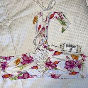 Frankie’s bikinis bathing suit top